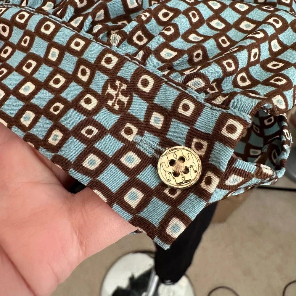 Tory Burch Aqua Brown Bow Tie Front Squares & Logo Print Blouse Sz‎ 6 100% Silk